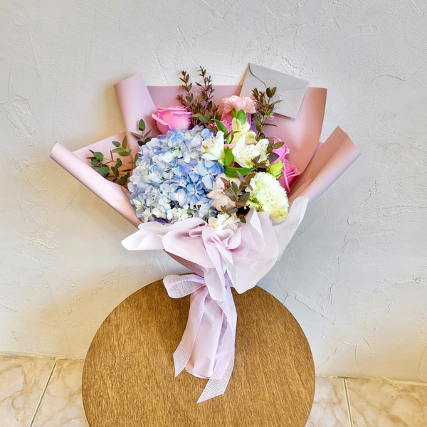 수국과 파스텔 꽃 믹스 꽃다발